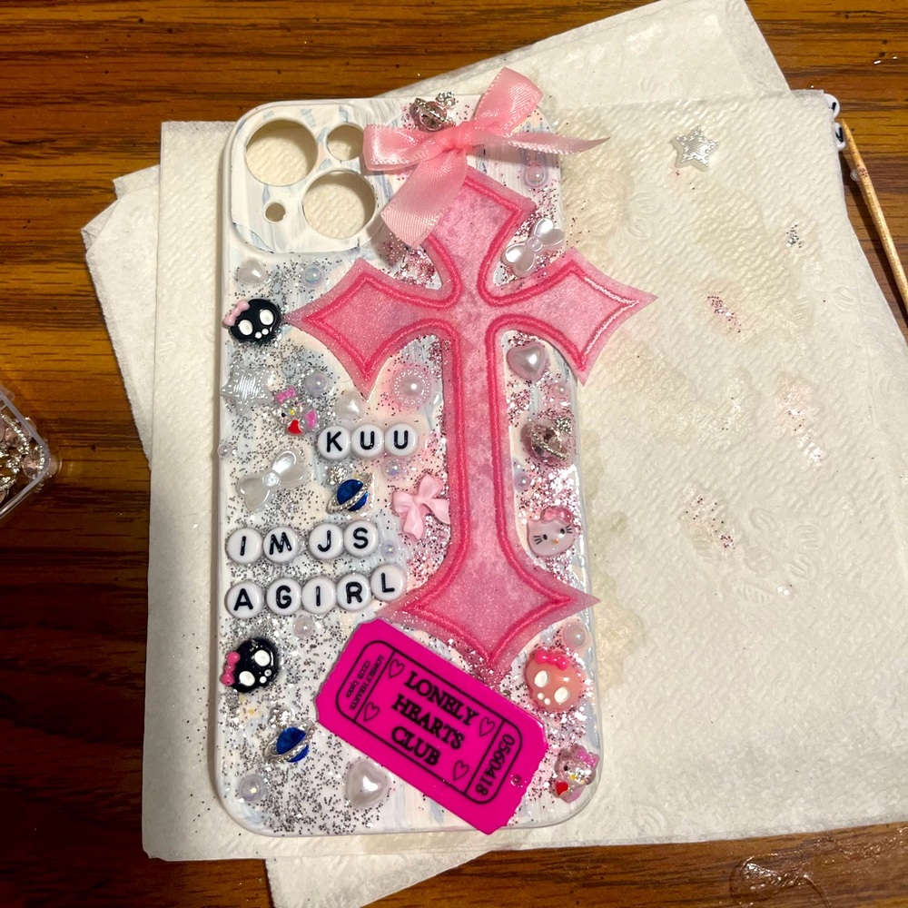 Junk cases you can put your name or anything you will like on the case!!